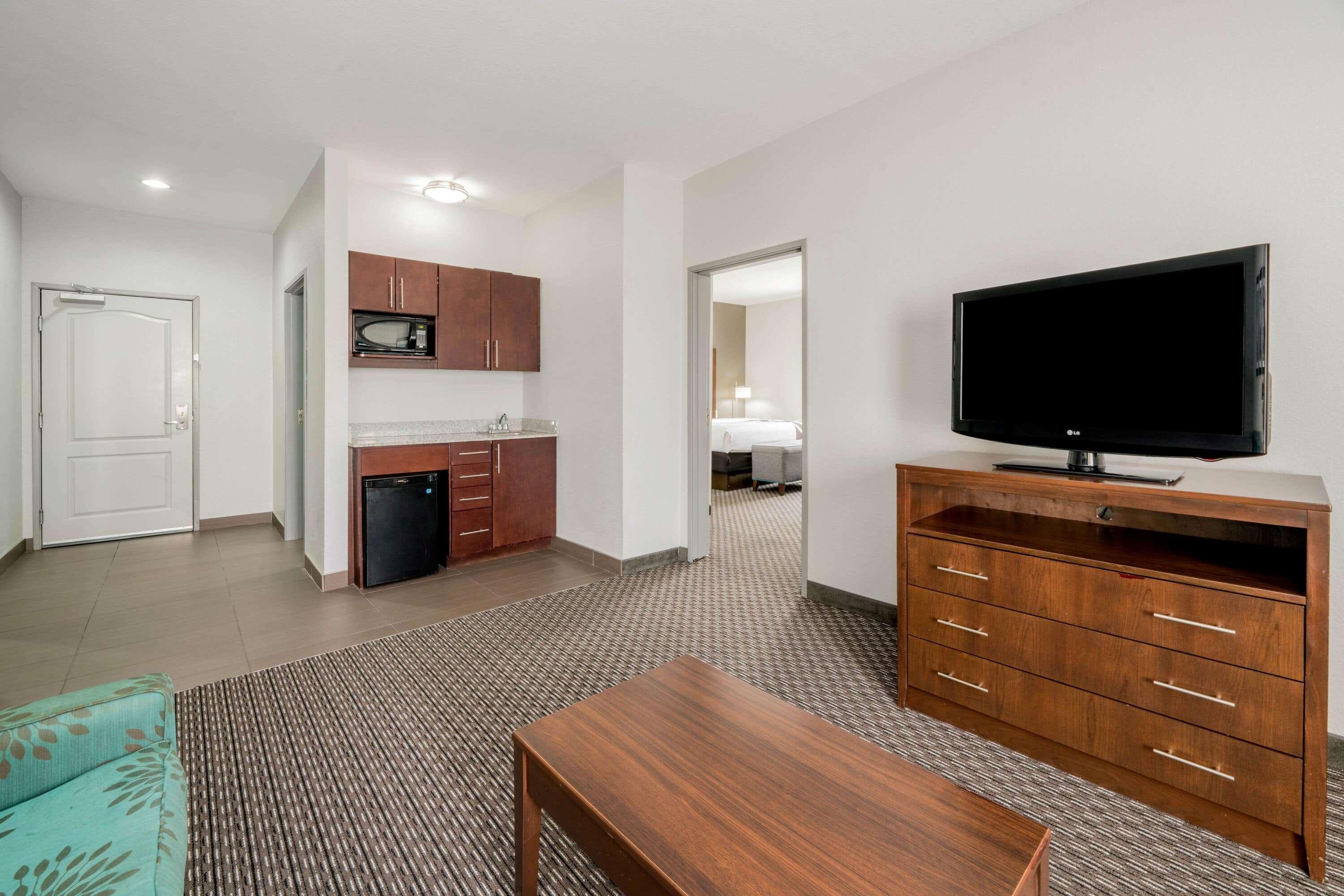 La Quinta By Wyndham Worth Eastchase Hotel